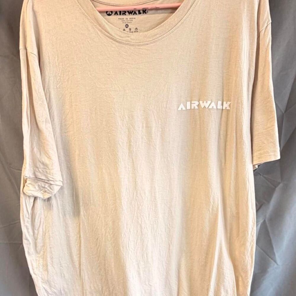 Airwalk Men's Tan and Cream T-shirt